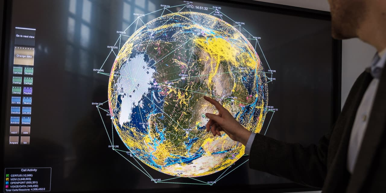 Rocket Lab Buys Satellite Operator Iridium in Bid to Challenge SpaceX - WSJ image