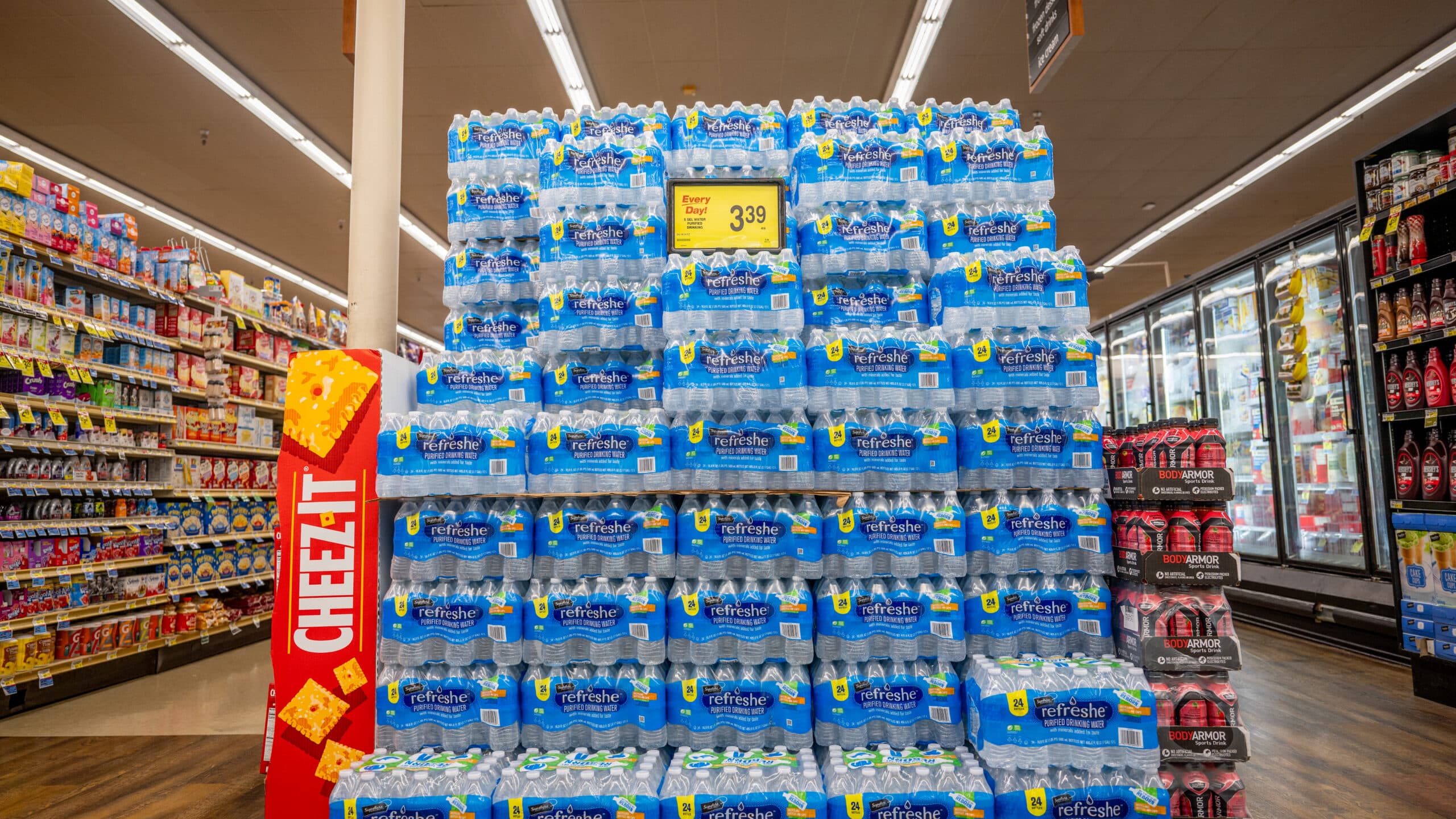 Microplastics in water aren’t inert and make damaging chemicals on their own - Ars Technica image