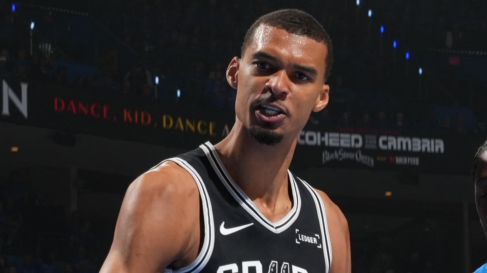 Live Updates: The Spurs-Thunder rivalry reignites - NBA image