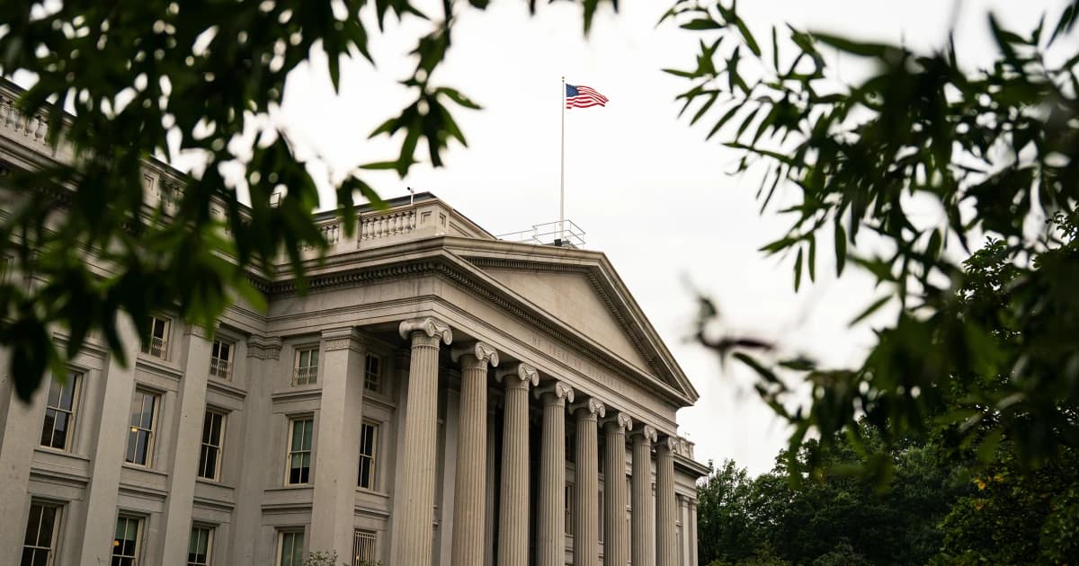 Treasury yields surge to near 20-year high as oil jumps back above $102 per barrel - NBC News image